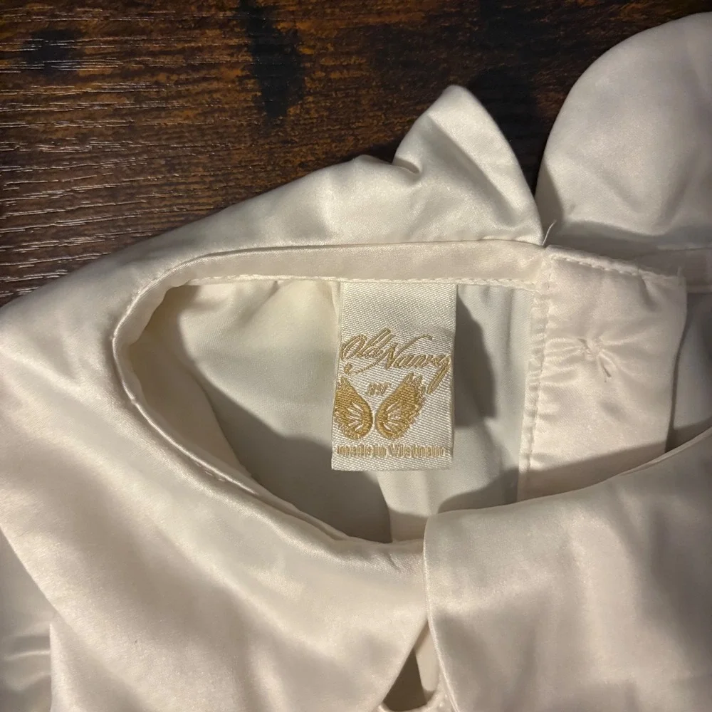Vintage Old Navy Ivory Satin Collared Pleated Puff Sleeve Blouse Shirt (Girl 3T)